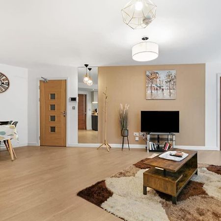Modern 1 Bedroom Apartment In Woking Town Centre Exteriör bild