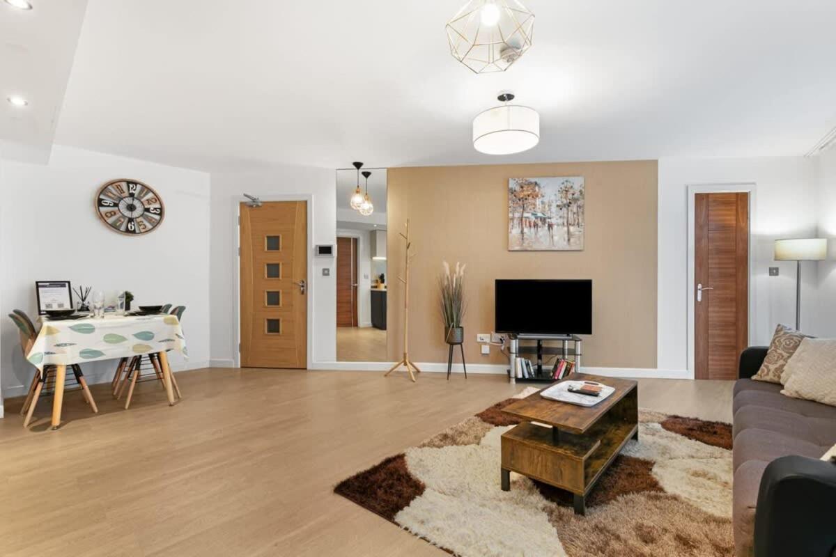 Modern 1 Bedroom Apartment In Woking Town Centre Exteriör bild