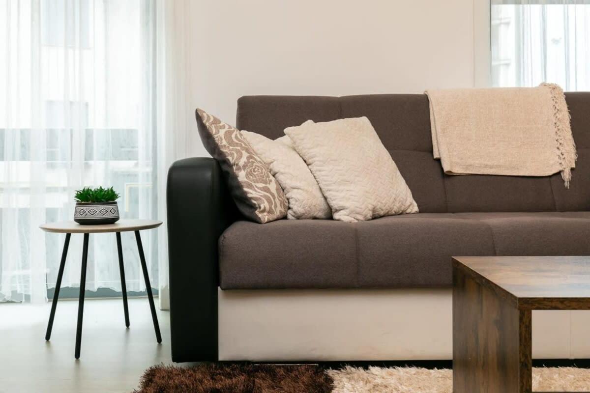 Modern 1 Bedroom Apartment In Woking Town Centre Exteriör bild