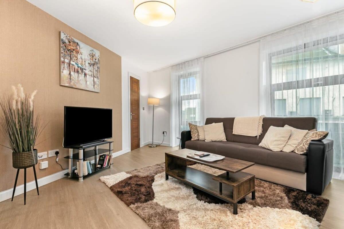 Modern 1 Bedroom Apartment In Woking Town Centre Exteriör bild